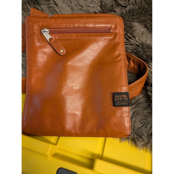 Vintage Canyon Outback Tote-Adobe Clay-Cowhide Leather - Picture 13 of 16